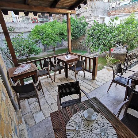 Bujtina Valgent Bed & Breakfast Berat Exterior photo