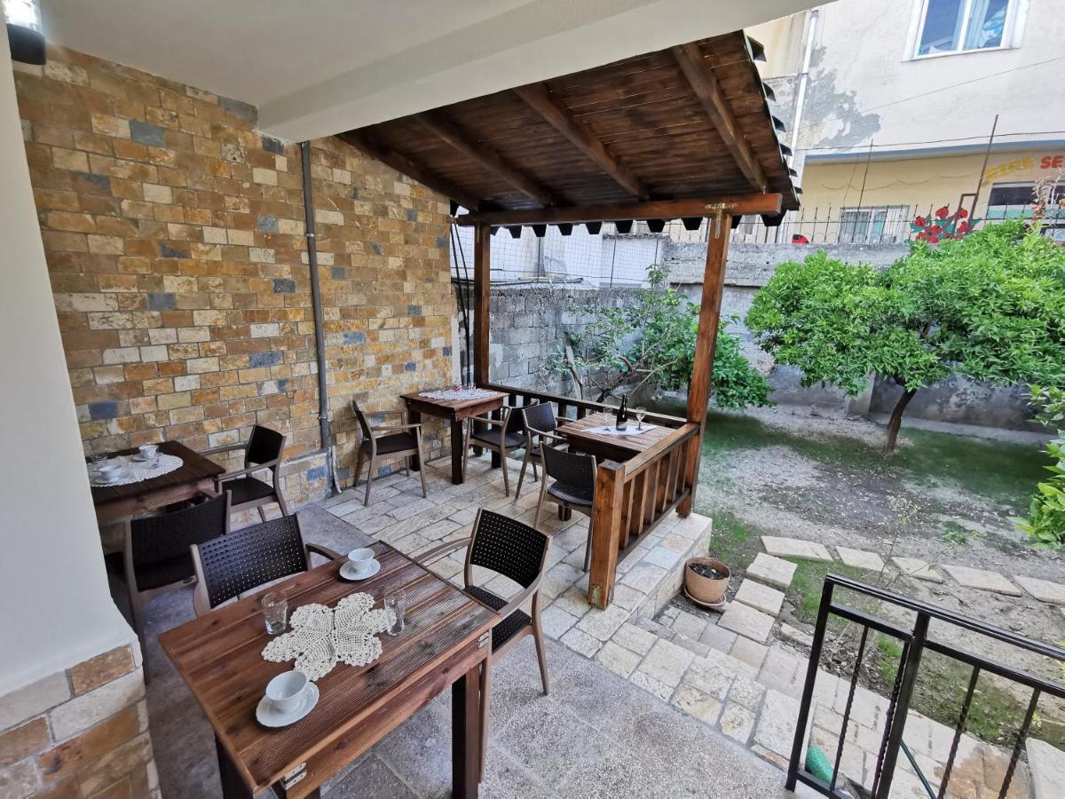Bujtina Valgent Bed & Breakfast Berat Exterior photo