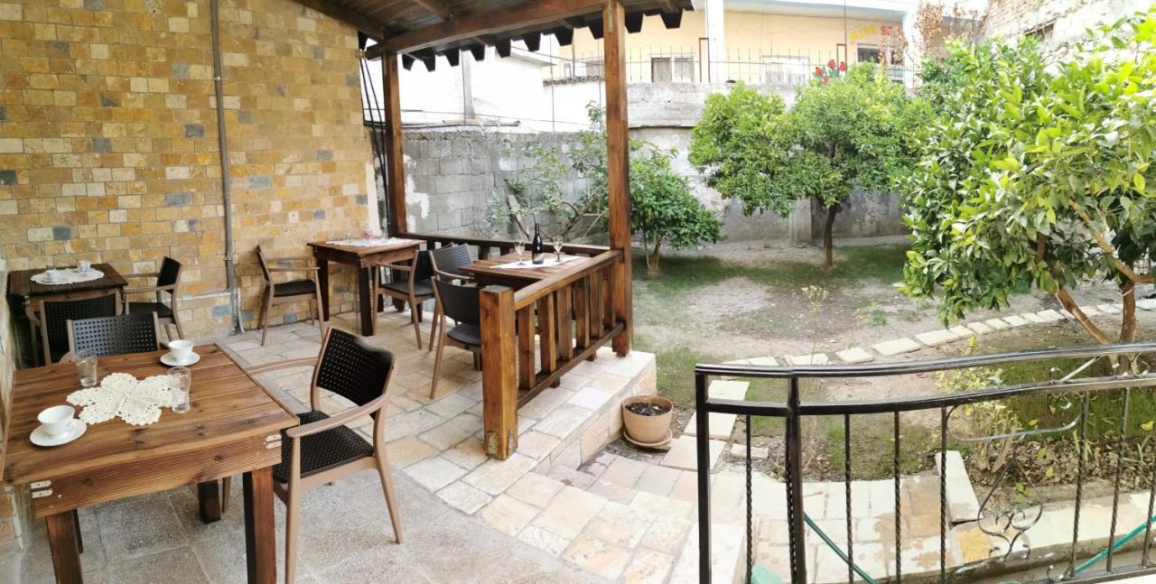 Bujtina Valgent Bed & Breakfast Berat Exterior photo